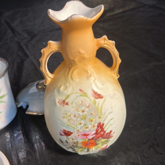 Vases, Sugar Bowls, 2 Each Antique EUC - Picture 3 of 7